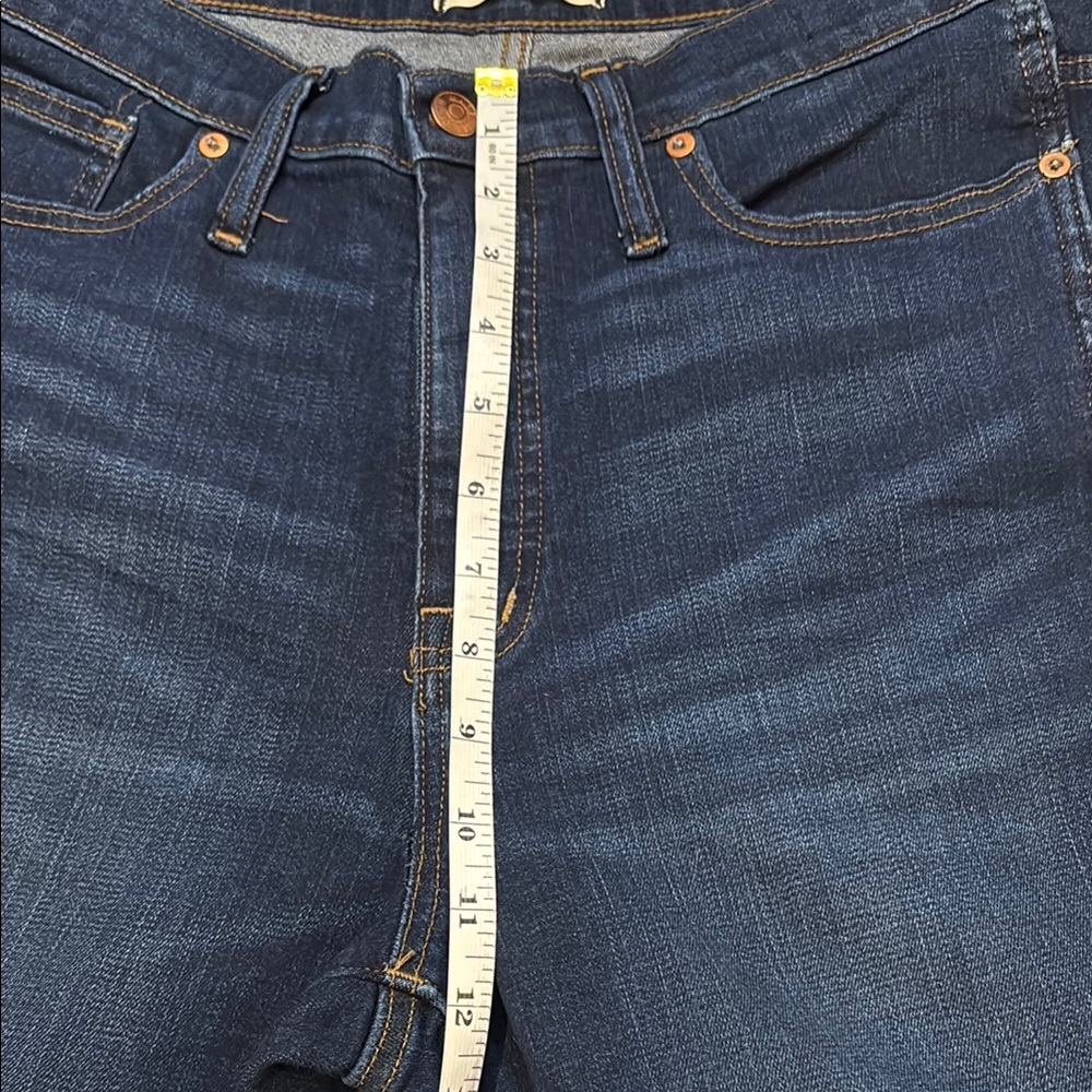 🔥 **Ultimate Style: Madewell 10" High-Rise Skinny Jeans** 🔥 - Picture 8 of 11
